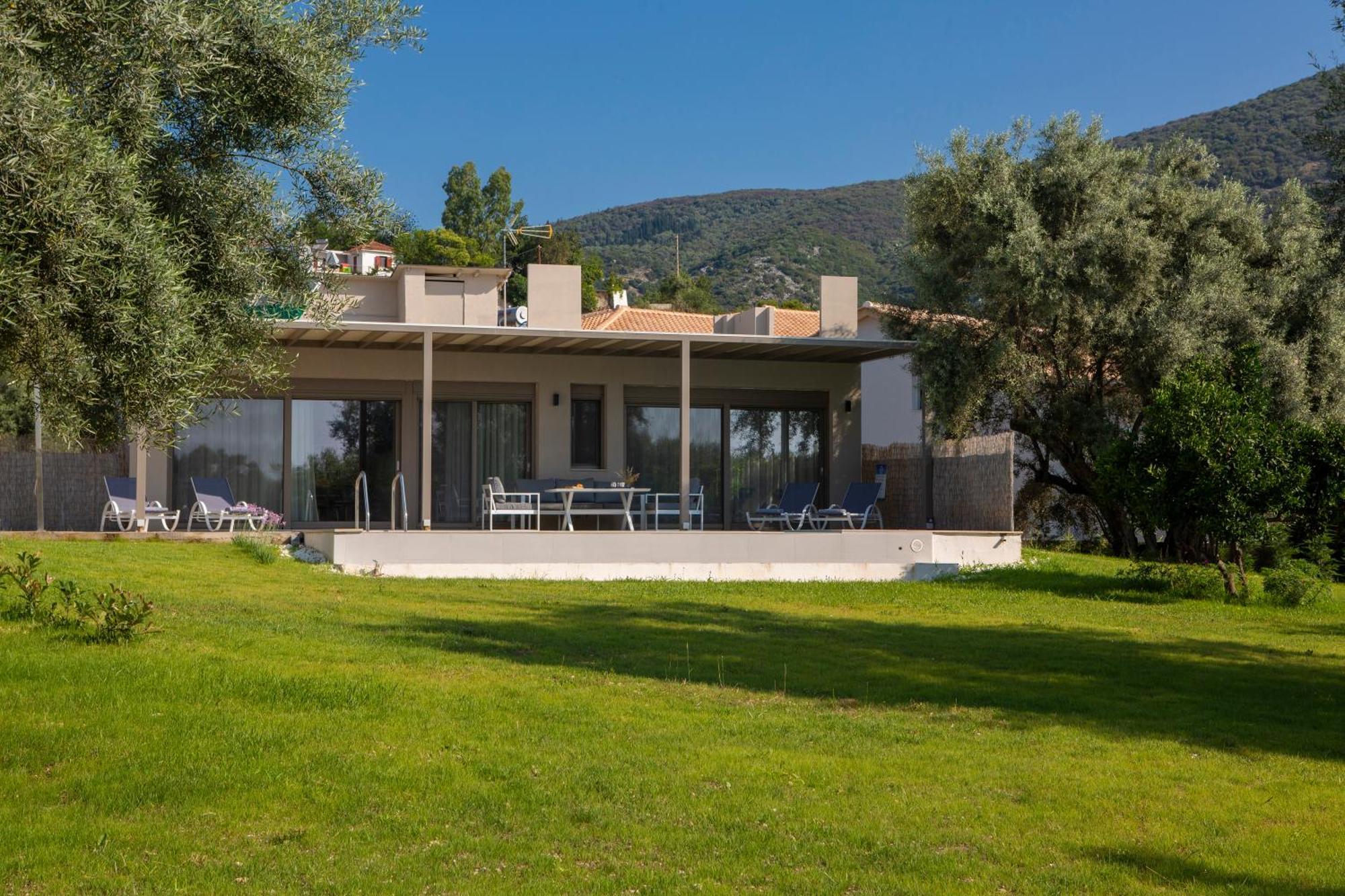 Averto Villas With Private Pool Nydri  Eksteriør billede
